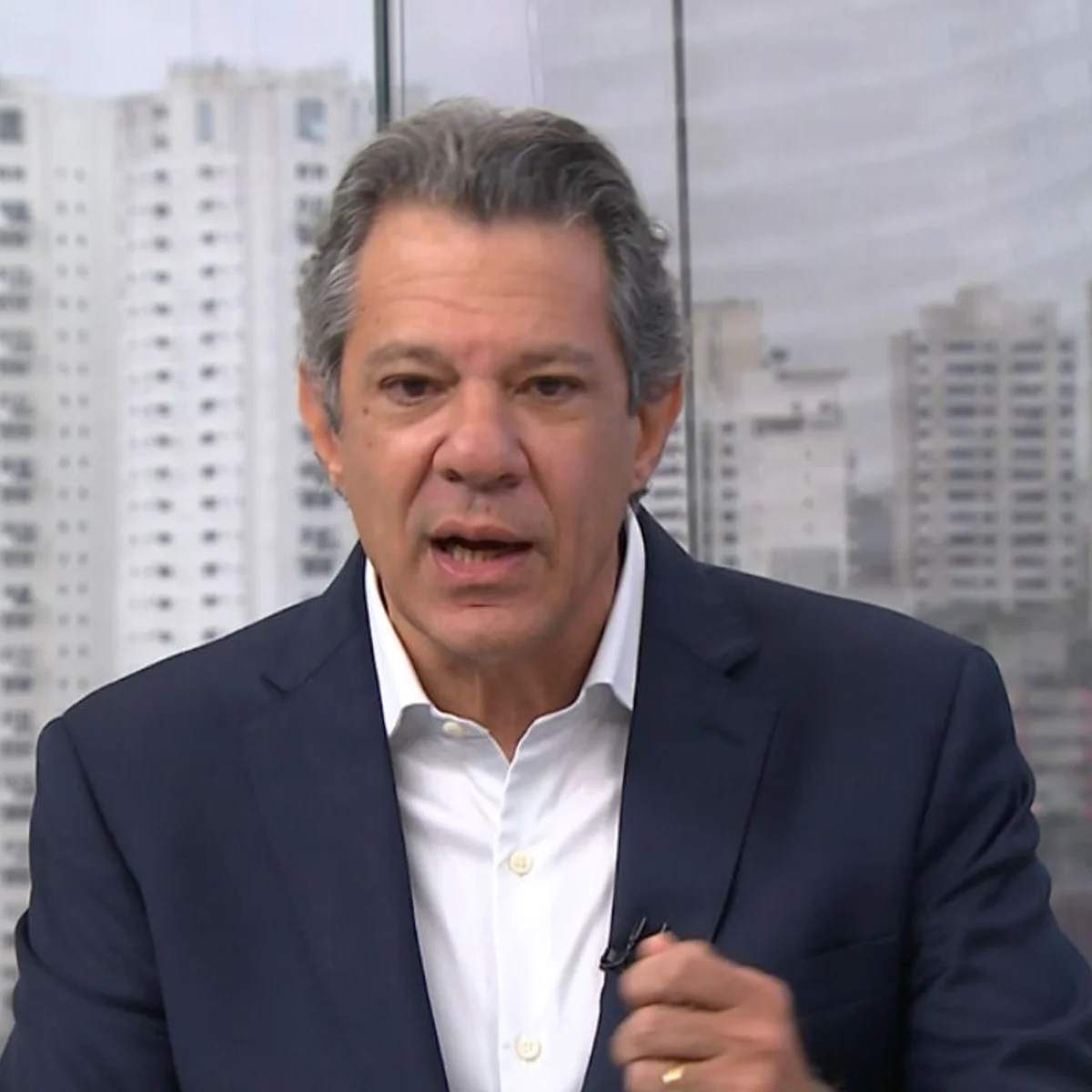 Haddad sobre rejeição em São Paulo: "Política está difícil para todo mundo"