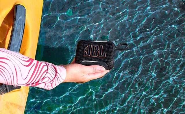 Qual a melhor caixa de som: JBL ou Aiwa? Comparamos para você