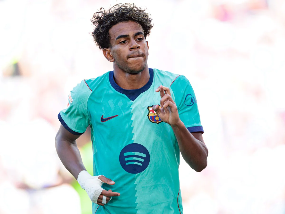 Lamine Yamal diz merecer a Bola de Ouro por títulos na temporada