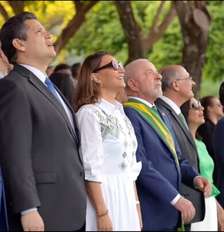 Presidente Lula participa do Desfile Cívico-Militar de 7 de Setembro ao lado do presidente do STF, Edson Fachin, presidente do Senado, Davi Alcolumbre, primeira-dama Rosângela Janja da Silva, vice-presidente Geraldo Alckmin e presidente da Câmara dos Deputados, Hugo Motta Lula, Fachin e Alcolumbre Foto: Reprodução/X@LulaOficial / Estadão