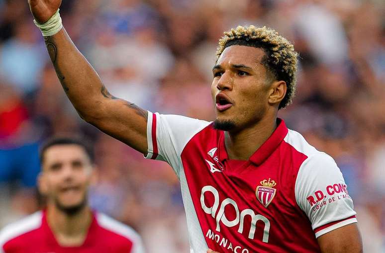 Francês: time de Filipe Luís empata com Strasbourg e não tem mais 100%