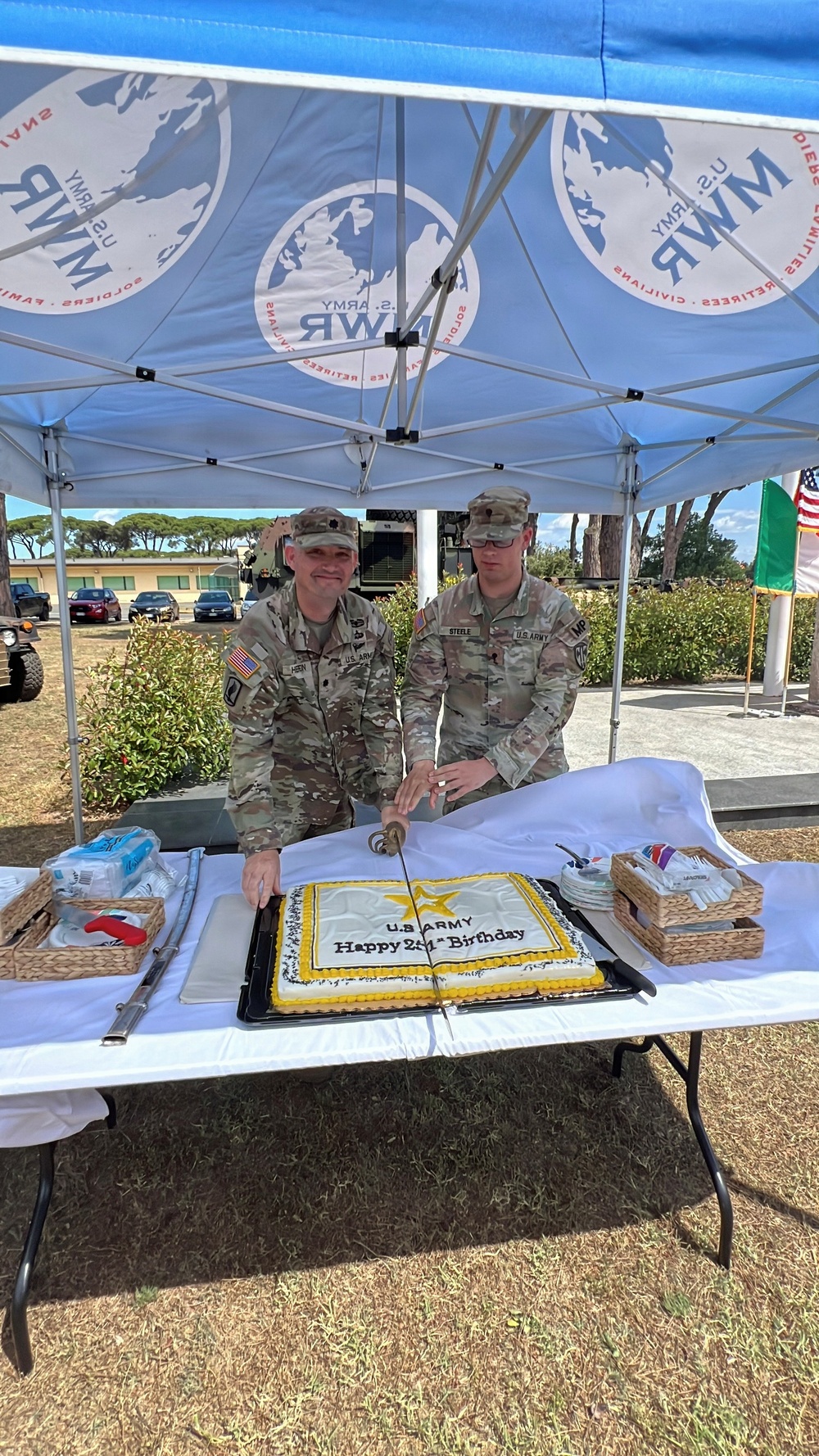 Imagem relacionada à notícia: Camp Darby Marks Army Aniversário ao Lembrar Heróis da Segunda Guerra Mundial
