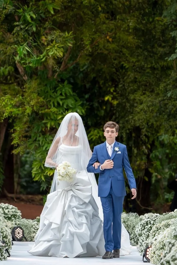 Ana Hickmann e Edu Guedes mostram novos registros inéditos do casamento - destaque galeria