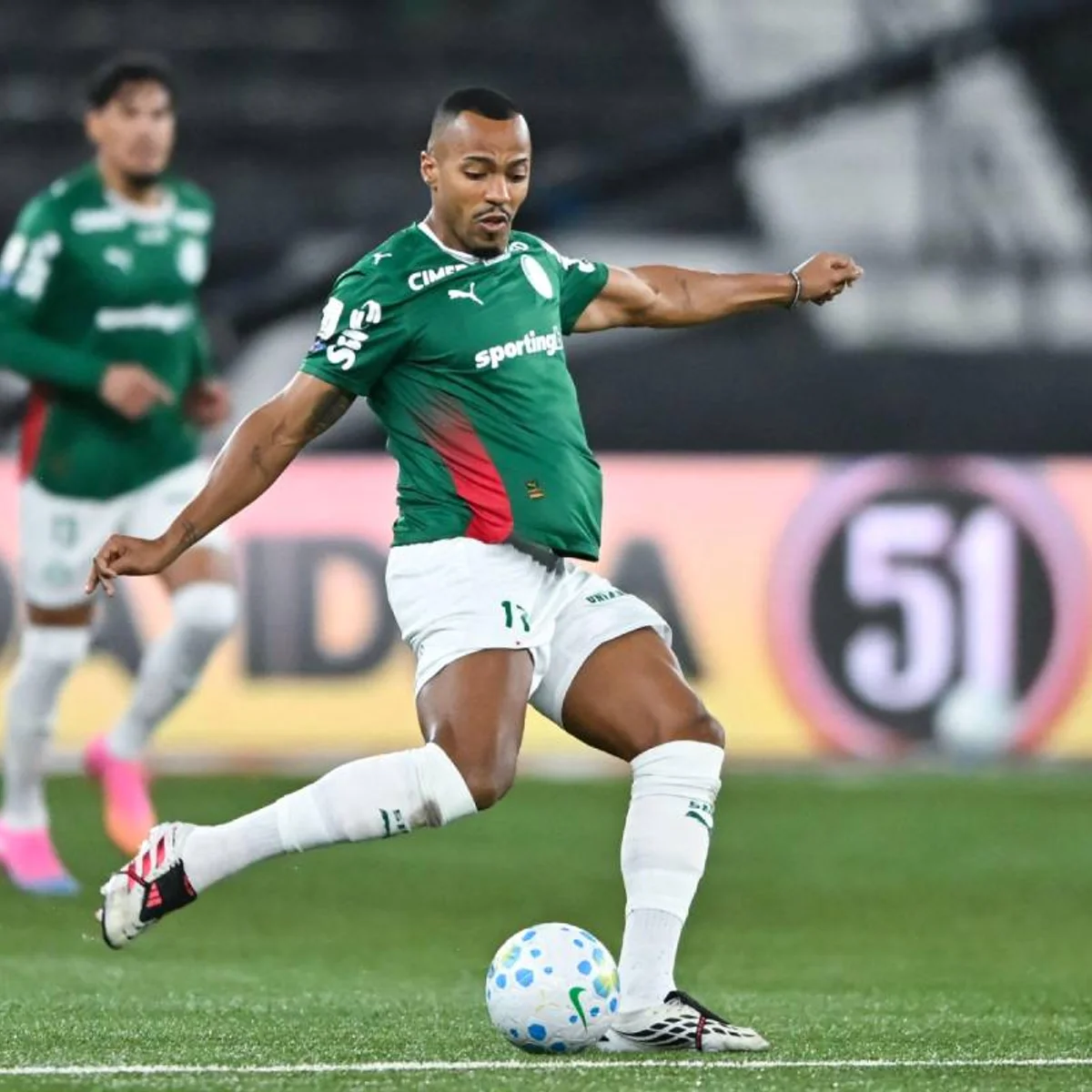 Palmeiras defende tabu de três anos contra o São Paulo; veja odds