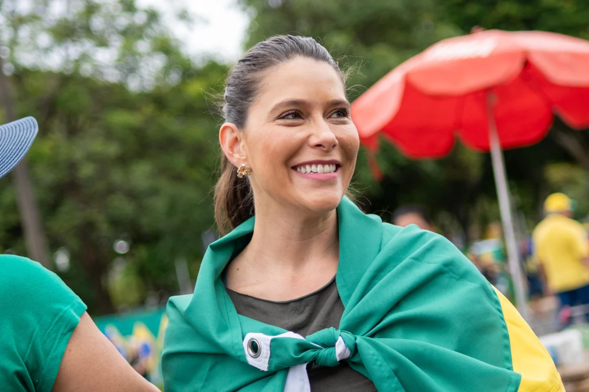 TRE-DF manda remover propaganda de candidata que fala em “Mônicas Hilton”
