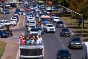 Em Ceilândia, Michelle diz que precisa cuidar de Jair: “Horário do remédio” - imagem 5