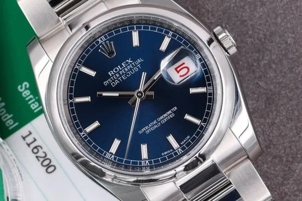 Rolex de R$ 50 mil é encontrado escondido dentro de marmita de eletricista
