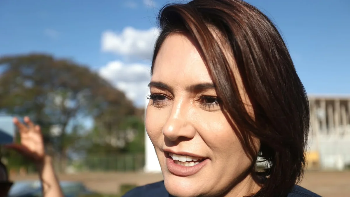 Michelle Bolsonaro defende “Senado forte” diante de crise no STF