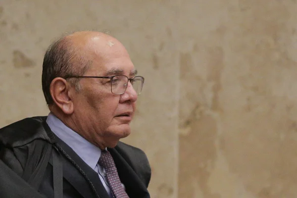 Após embate com ministros, Gilmar Mendes defende evitar politização do TSE