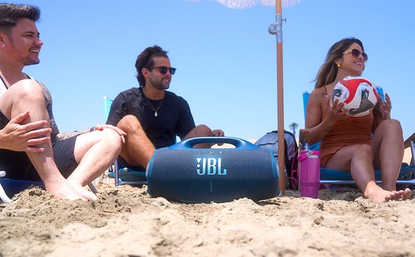 Qual a melhor caixa de som: JBL ou Aiwa? Comparamos para você