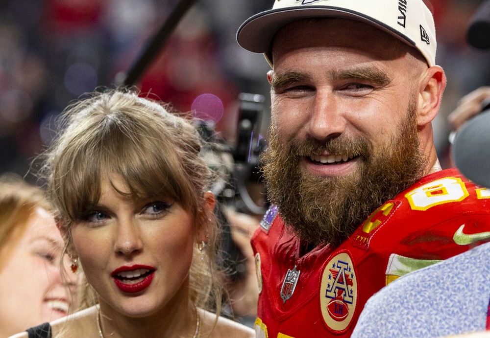 Taylor Swift e Travis Kelce — Foto: Getty Images