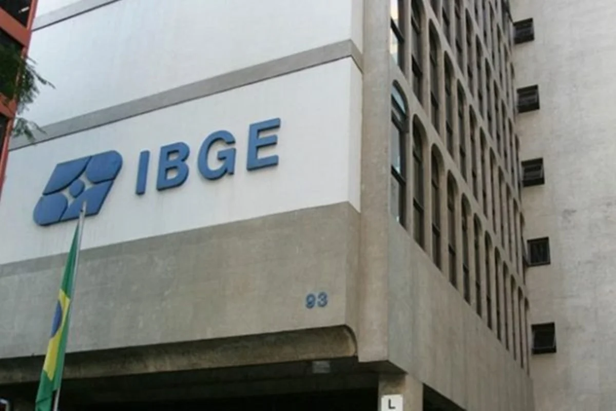 IBGE: setor de serviços fica estável em julho na comparação com junho
