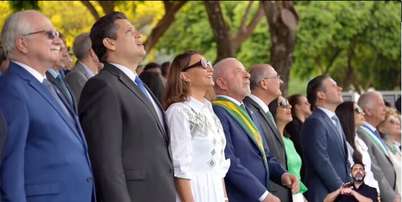 Presidente Lula participa do Desfile Cívico-Militar de 7 de Setembro ao lado do presidente do STF, Edson Fachin, presidente do Senado, Davi Alcolumbre, primeira-dama Rosângela Janja da Silva, vice-presidente Geraldo Alckmin e presidente da Câmara dos Deputados, Hugo Motta Lula, Fachin e Alcolumbre Foto: Reprodução/X@LulaOficial / Estadão