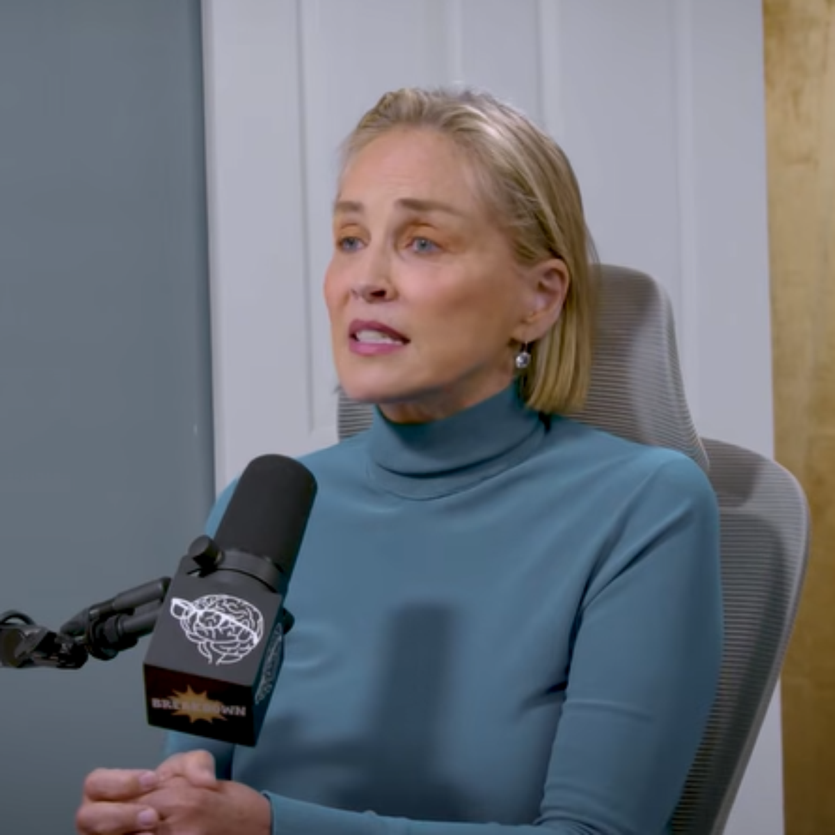 Sharon Stone diz ter aderido ao celibato: 'Por muito tempo não tive sorte'
