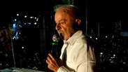 Lula chama Flávio Bolsonaro de 'ninguém' e pede comparação com Jair