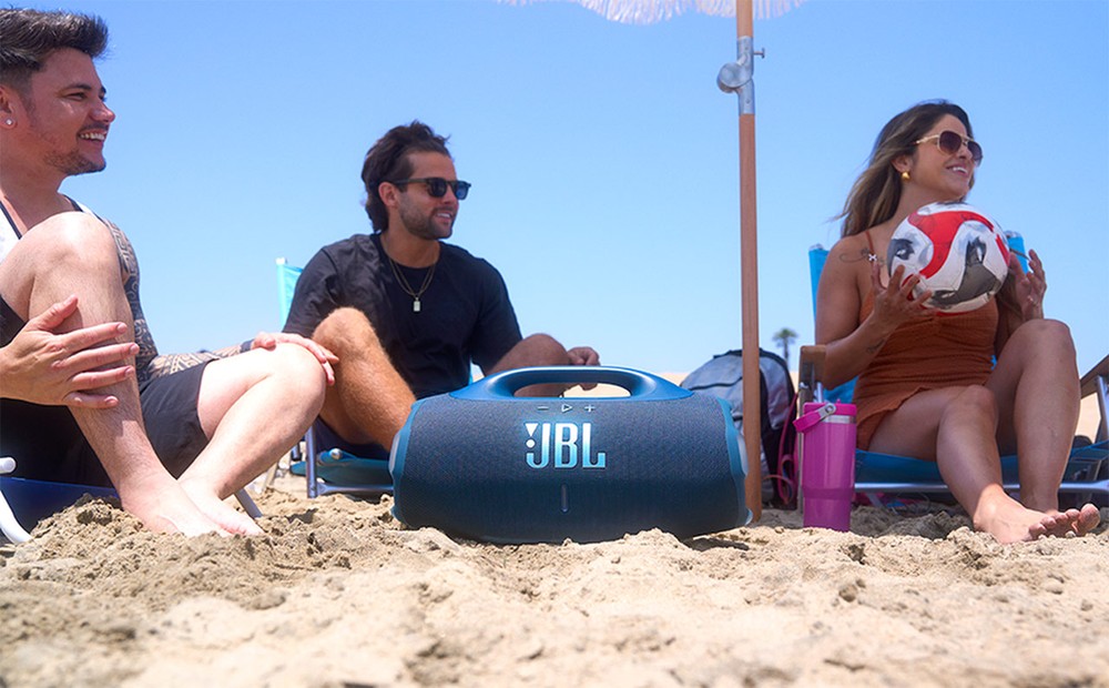 JBL Boombox 4 promete mais que o dobro de bateria em relação ao seu concorrente — Foto: Divulgação/JBL
