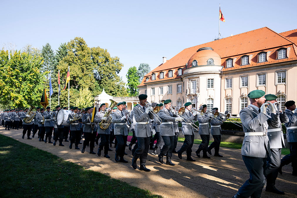 Expatriados alemães nos Emirados Árabes Unidos celebram vidas prósperas e laços mais fortes entre os EUA e a Alemanha após a visita do presidente a Berlim