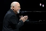 Imagem da matéria: Billy Joel revela cirurgia cerebral após diagnóstico de condição rara
