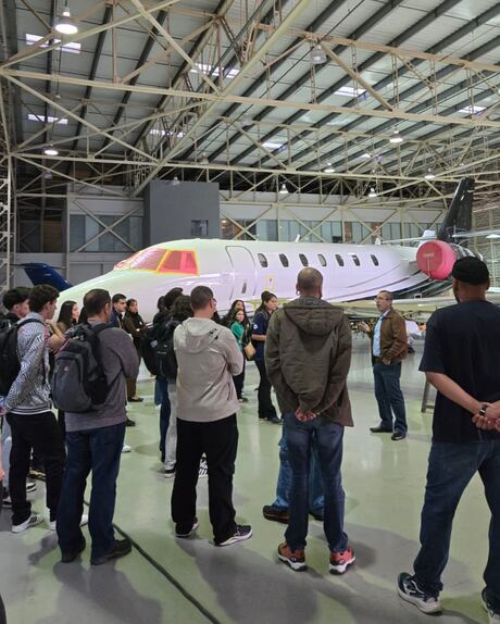 Voar Aviation recebe estudantes e profissionais de aviação e divulga abertura de oportunidades de trabalho