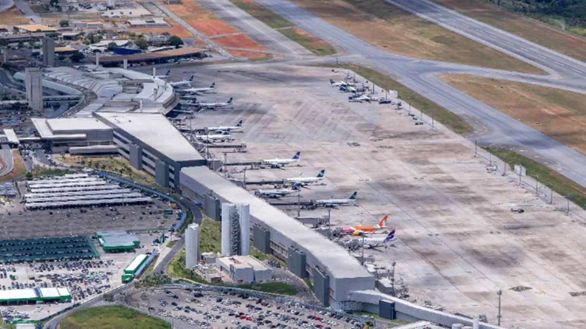 Passageiros relatam caos em voos para Confins: "Desamparo e desinformação"