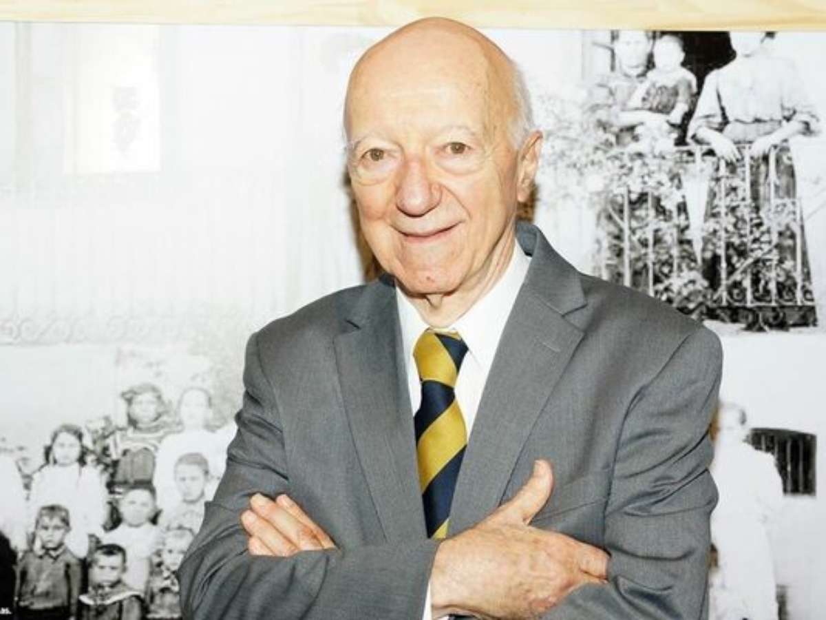 Claudio Carsughi, lendário jornalista esportivo, morre aos 93 anos