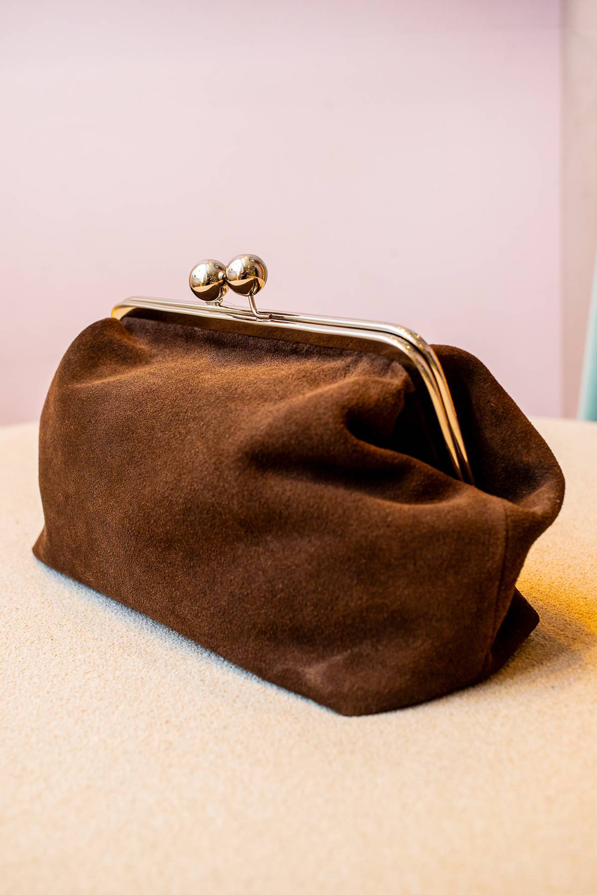 Confraria Studio, etiqueta de Brasília, faz estreia em Milão