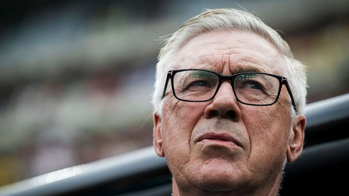 "Precisamos preparar uma nova geração", diz Ancelotti em coletiva