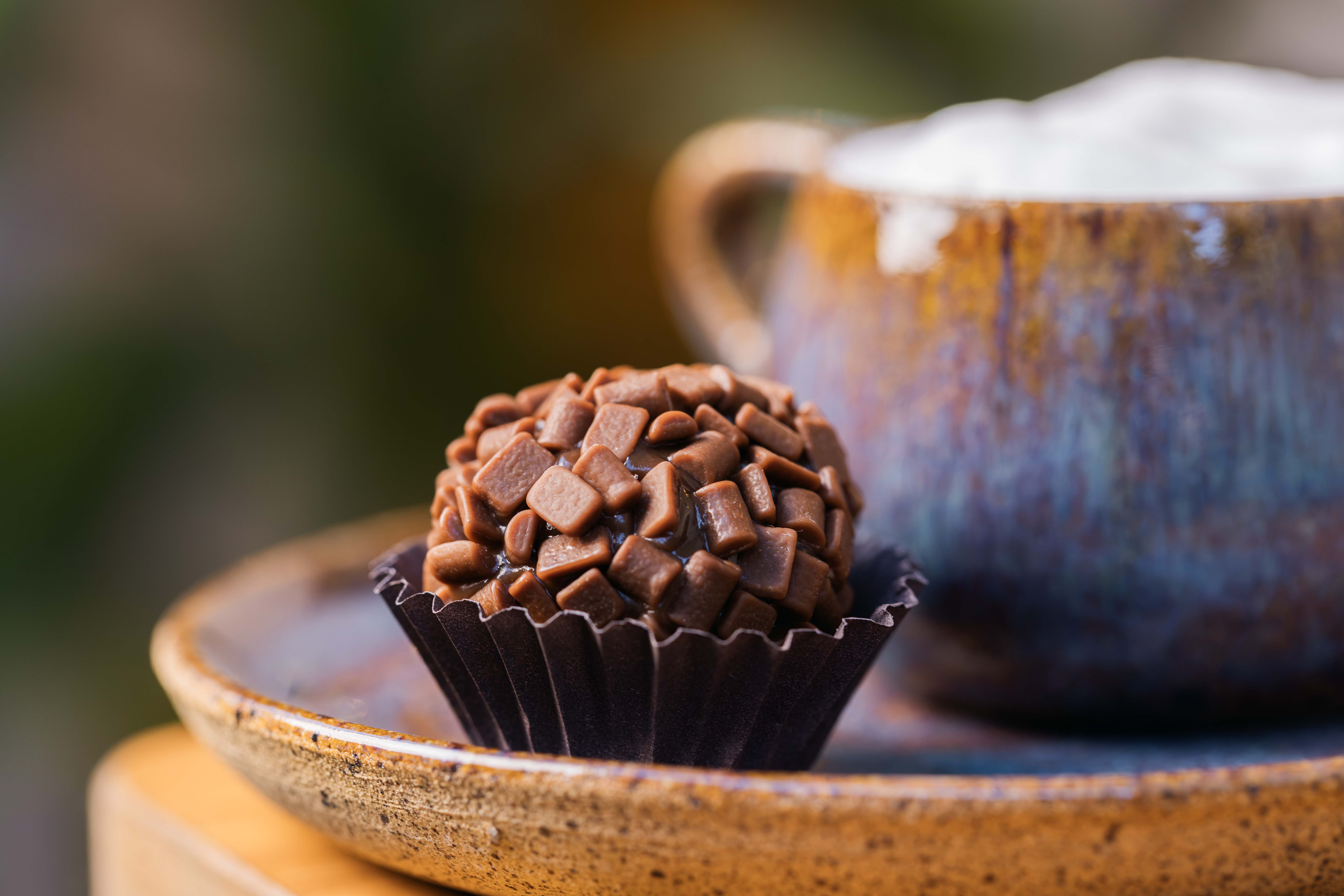 Dia do Brigadeiro: docinho de campanha política vira símbolo da doçaria nacional