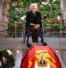 A princesa Astrid diante do caixão do irmão, o rei Harald V, em Oslo, na Noruega Foto: Divulgação/Casa Real da Noruega