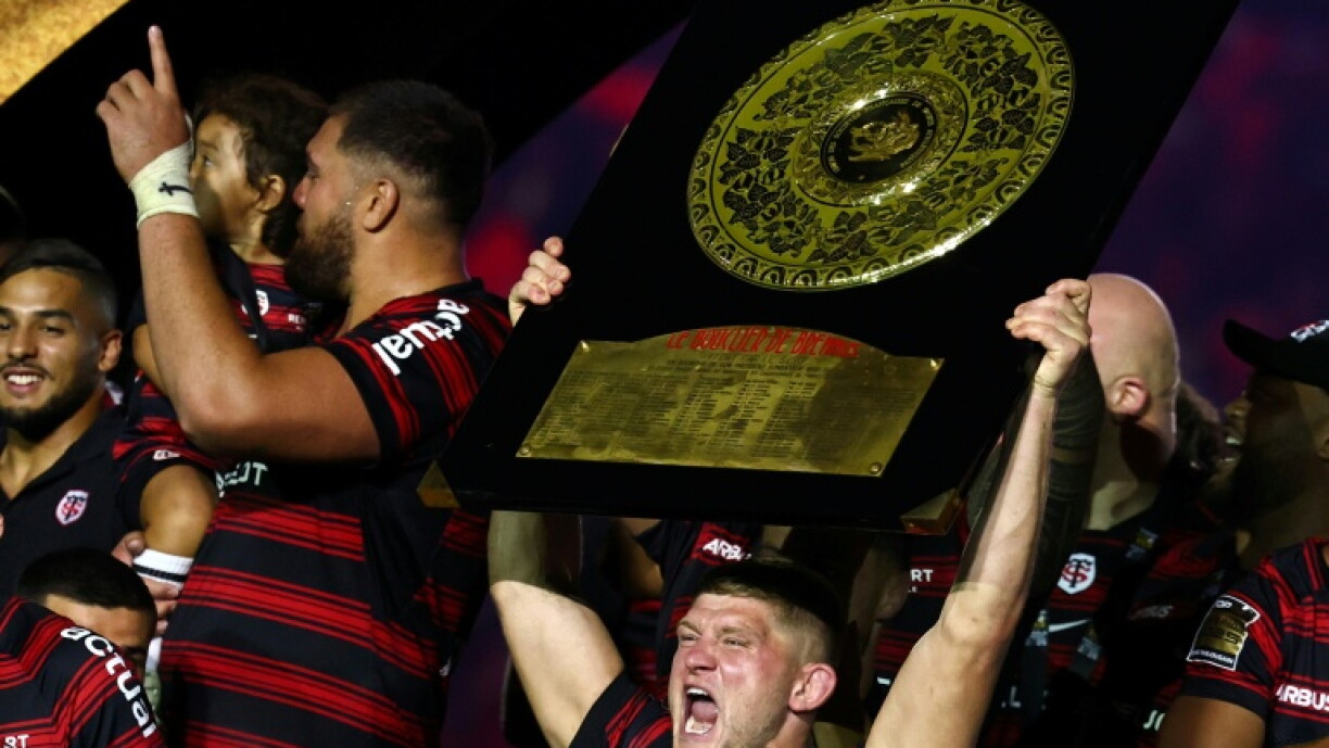 Willis feliz com o exílio na Inglaterra após manter o prêmio de jogador do Top 14