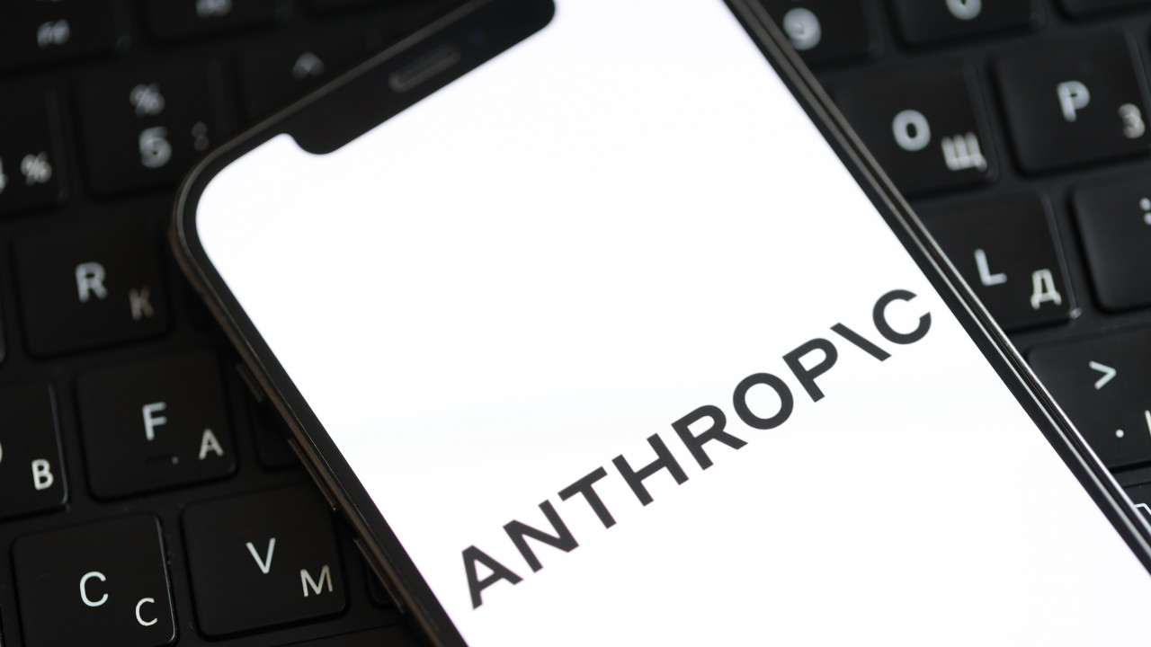 Anthropic defende regra para desligar IAs consideradas perigosas