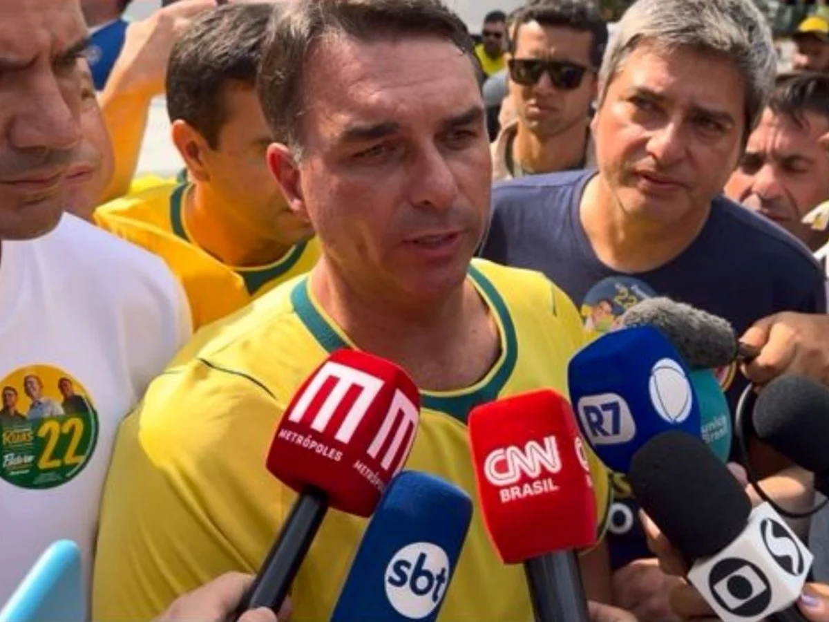 Flávio volta a MG competitivo contra Lula, mas vê Roscoe longe de Cleitinho