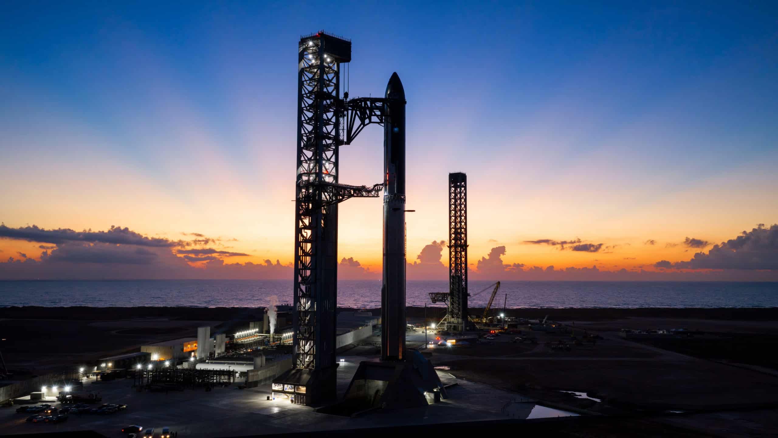 Nascer do Sol na Starbase, de onde a Starship vai decolar pela 14ª vez, mas agora para uma façanha nunca antes realizada: um voo orbital.