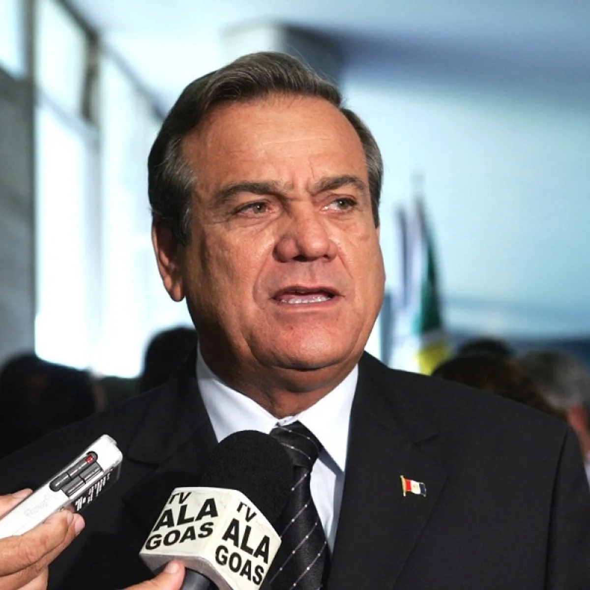 JHC quebra acordo com Lessa e vice-governador fica de fora das eleições