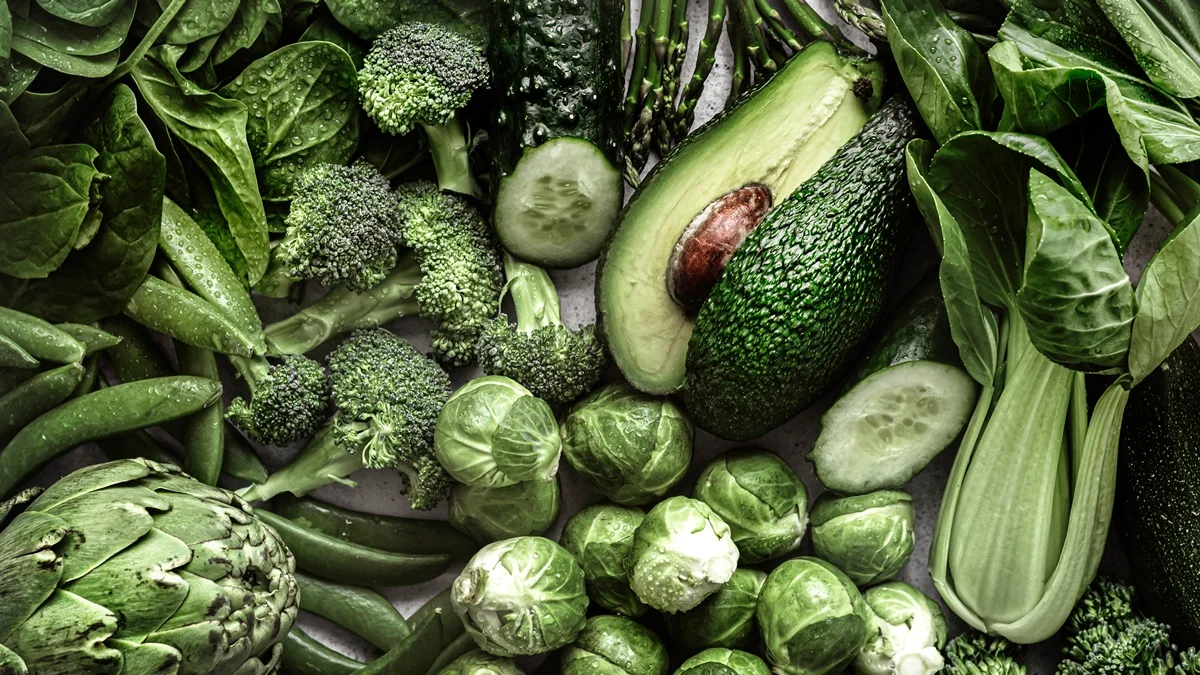 Vitamina K encontrada em vegetais verdes é ligada a pulmões mais saudáveis