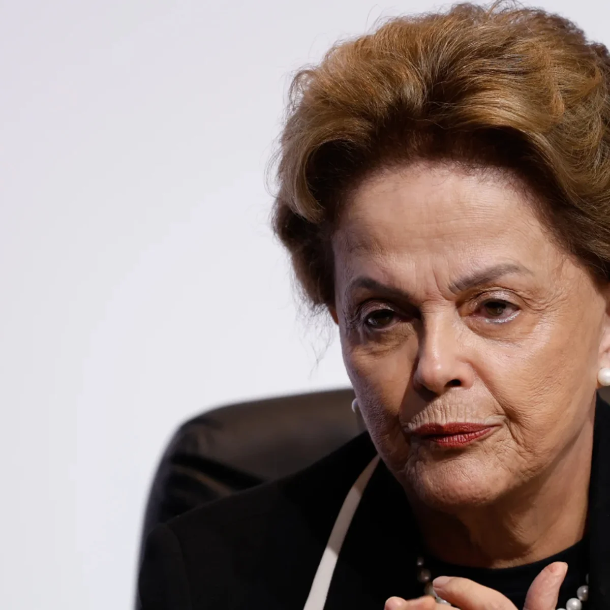 Governo fixa indenização mensal de R$ 17 mil a Dilma por crimes da ditadura