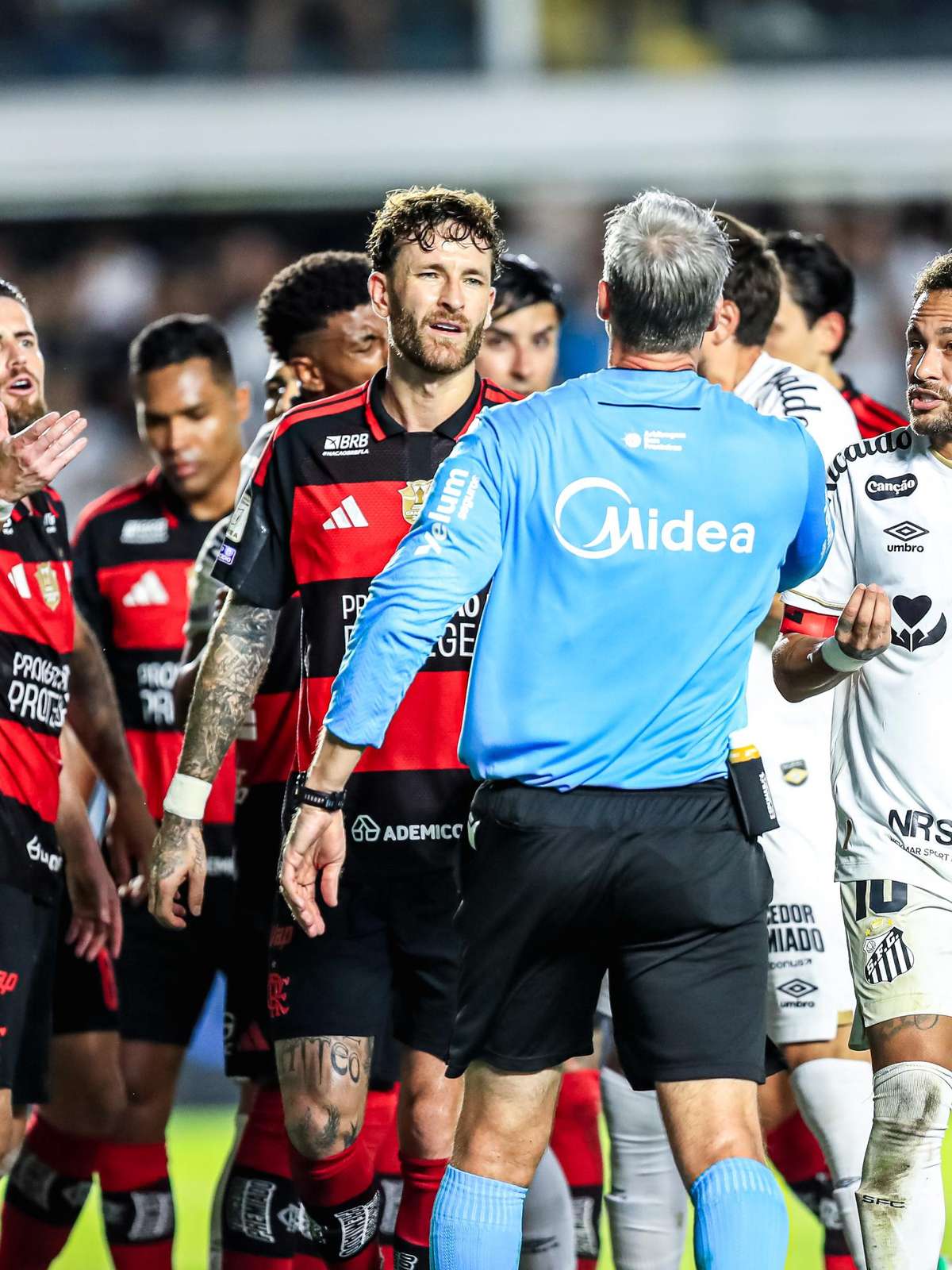 Dublador reproduz discussões entre Neymar e Daronco; veja o que eles falaram