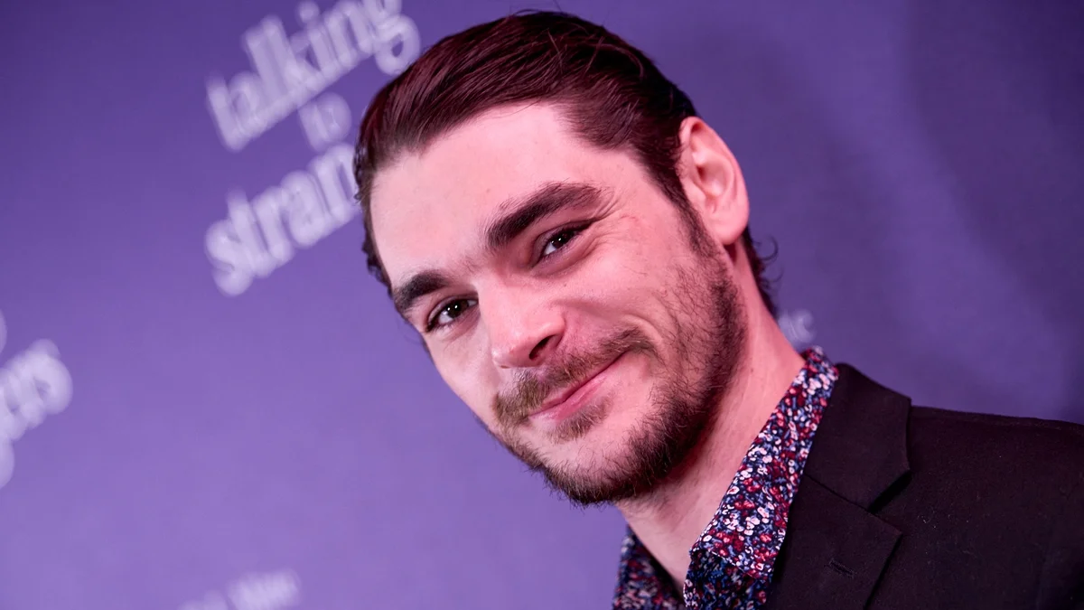 Ator de Breaking Bad, RJ Mitte foi encontrado morto pela mãe