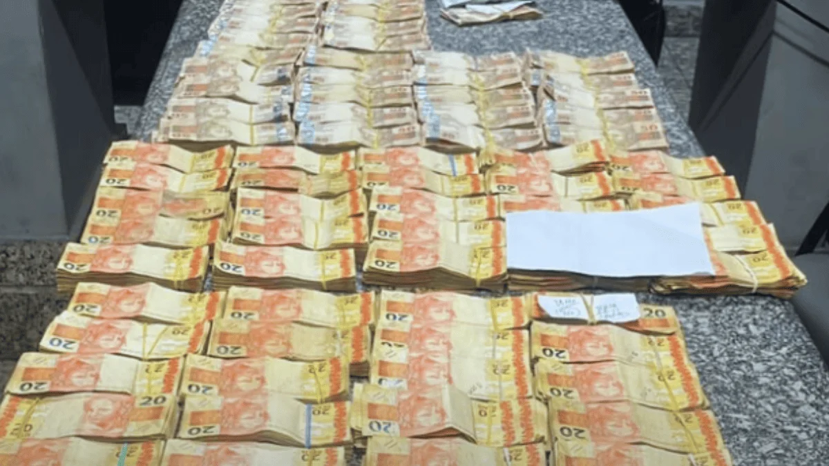 Homem tenta subornar PM e é preso com R$ 248 mil na zona norte de SP