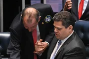 Relator da PEC do fim da escala 6x1, senador Omar Aziz, e presidente do Senado Davi Alcolumbre