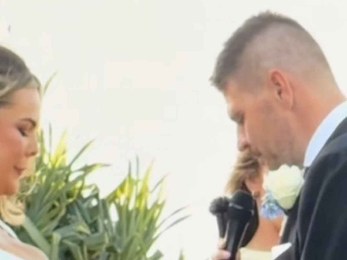 Noivo erra o nome da esposa no altar e viraliza nas redes sociais; assista