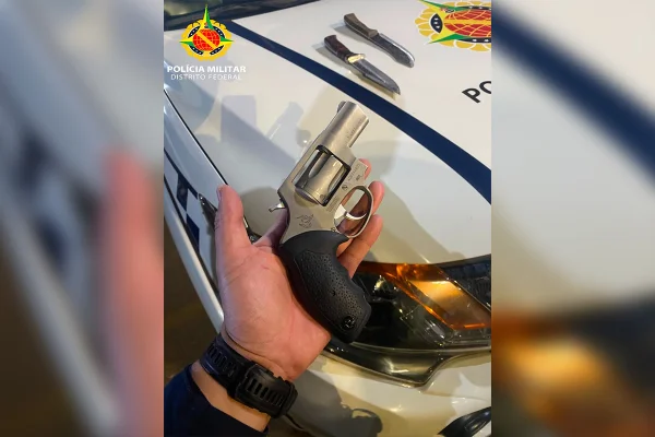 Homem é preso em flagrante após manter companheira em cárcere no DF