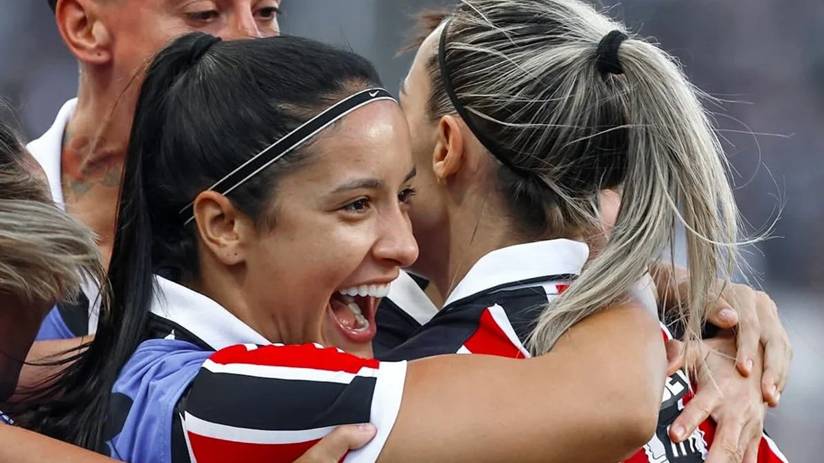 São Paulo anuncia venda recorde de ingressos no futebol feminino