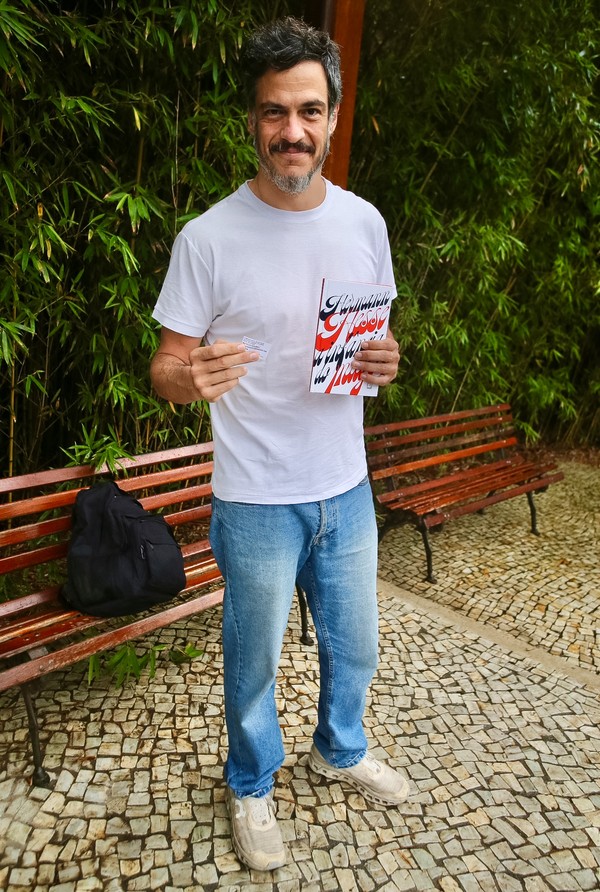 Famosos votam no segundo turno das Eleições 2026