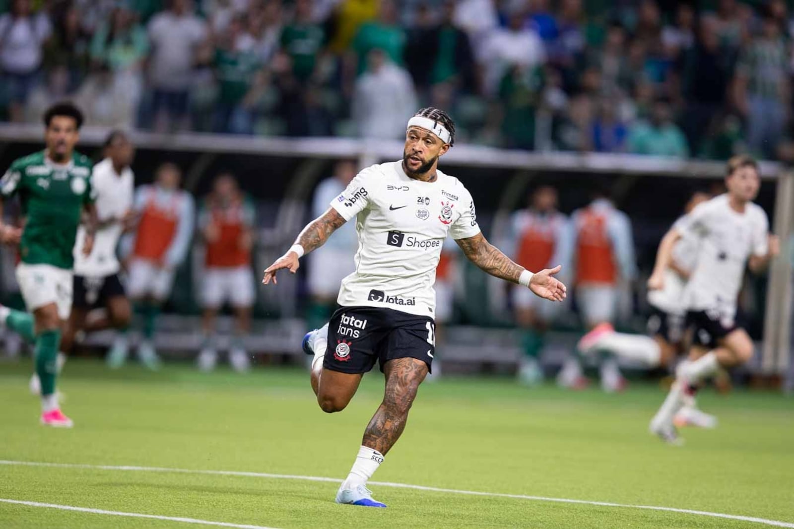 Corinthians soma oito derrotas seguidas no Brasileirão 2026 THIAGO MIYASHIRO/PERA PHOTO PRESS/ESTADÃO CONTEÚDO - 11.10.2026