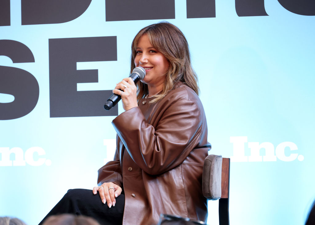 Ashley Tisdale revela depressão pós-parto e tentativas de divórcio