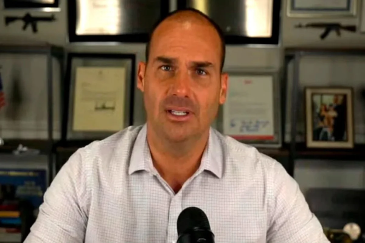 Moraes determina execução da pena de Eduardo Bolsonaro