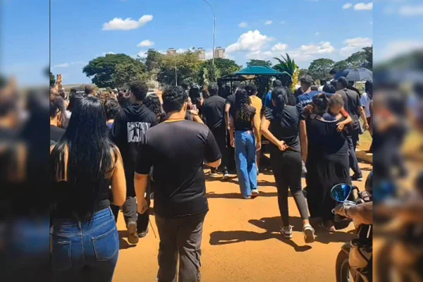Antes de fugir, jovem que matou adolescente confessou crime ao irmão