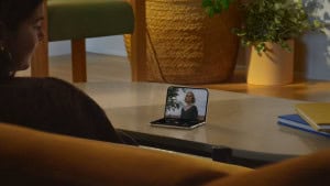 iPhone dobrável da Apple tem alta procura e estoque limitado