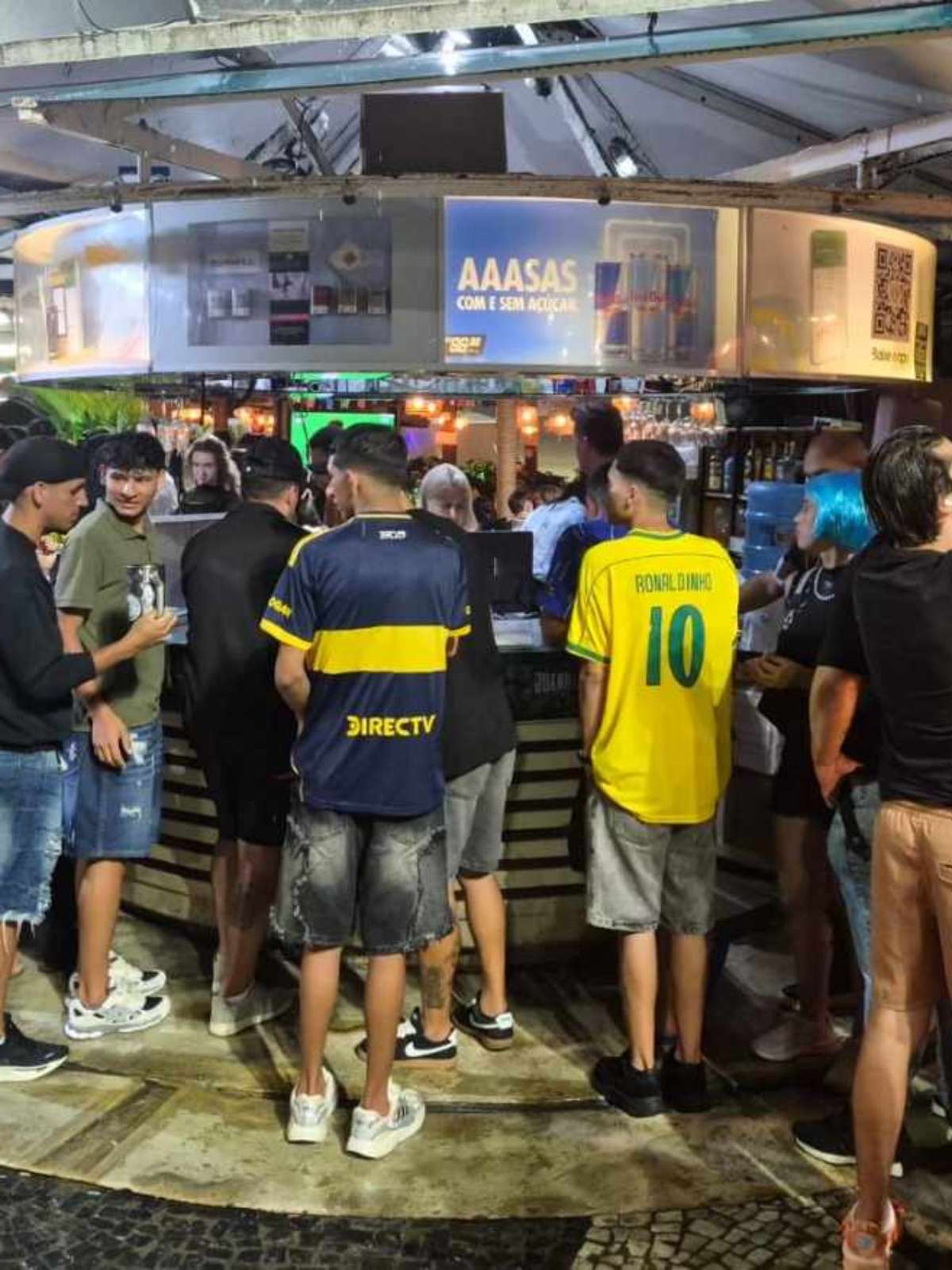 Despedida de Messi tem festa argentina em Copacabana